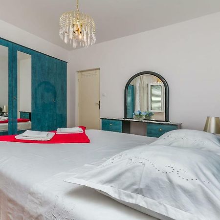Apartment Marijana Omiš Buitenkant foto