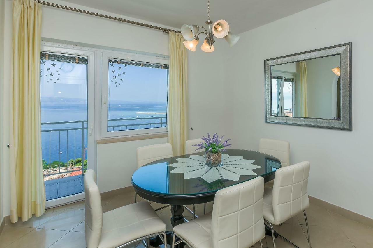 Apartment Marijana Omiš Buitenkant foto
